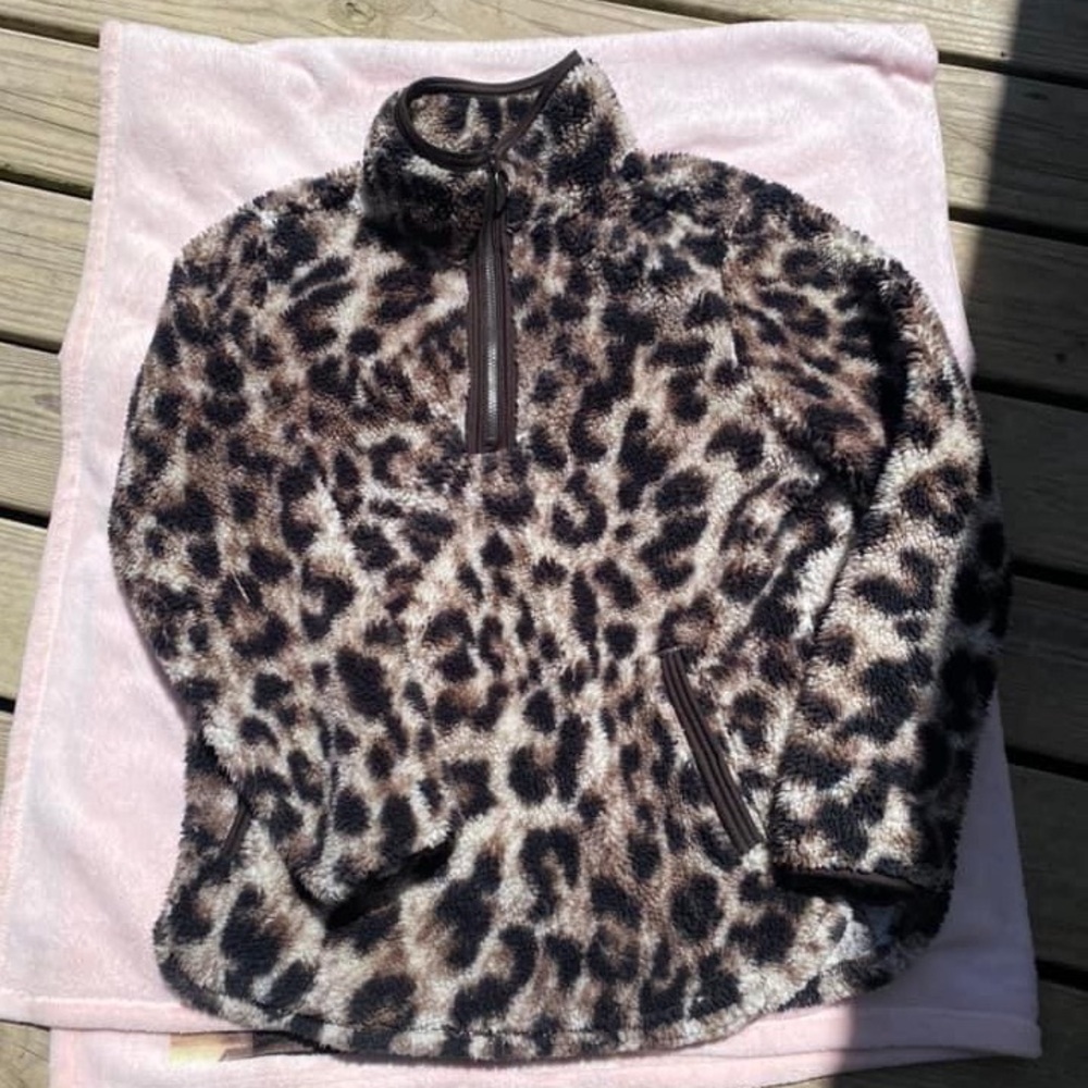 Leopard Sherpa Pull over